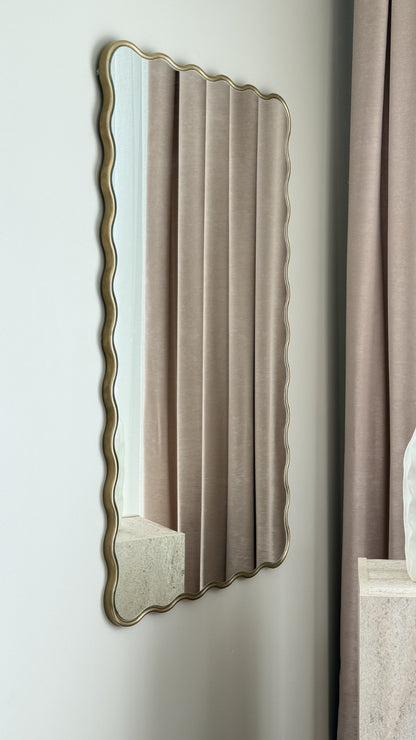 Judie Irregular Wall Mirror - Elegant Asymmetrical Design | Alpken